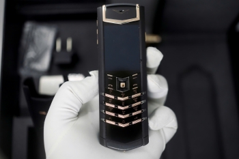 Signature S Pure Black Mix Gold